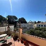 Plaza De Santa Cruz