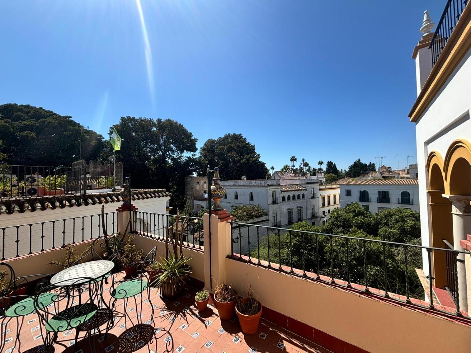 Plaza De Santa Cruz