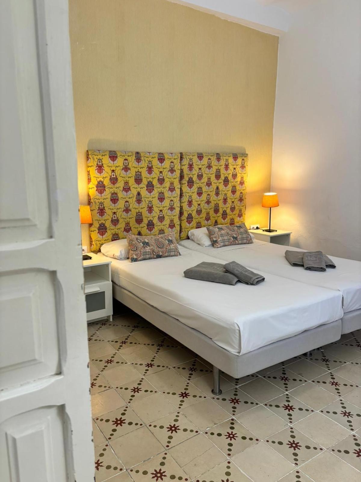 Plaza De Santa Cruz Apartment *