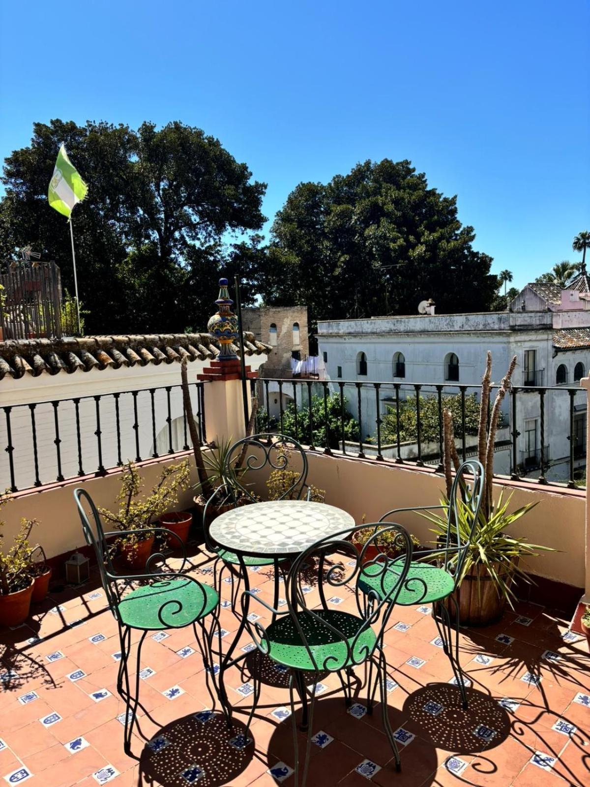 Plaza De Santa Cruz Apartment